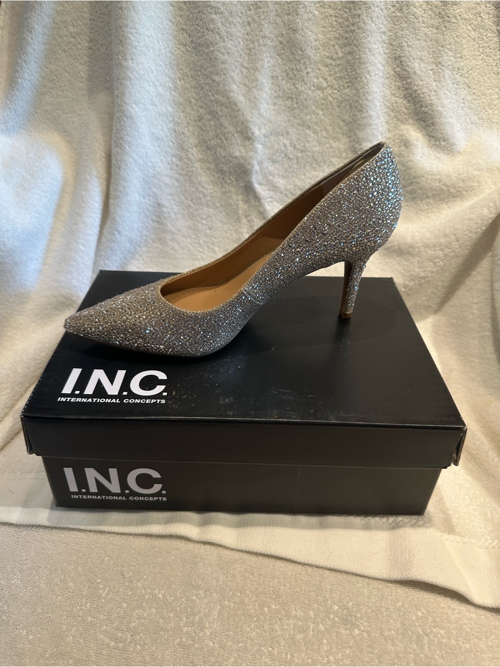 INC International Concepts Gold Glitter Pointed-Toe Pumps Sz 8M